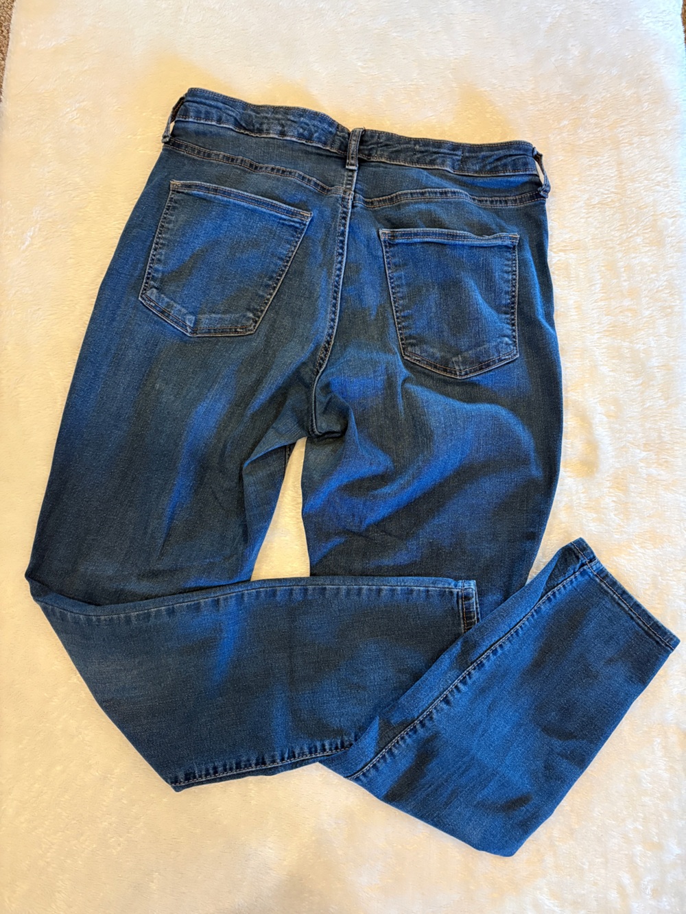 Universal Thread Dark Blue Straight-Leg Women’s Jeans Size 10/30R - Picture 2 of 3